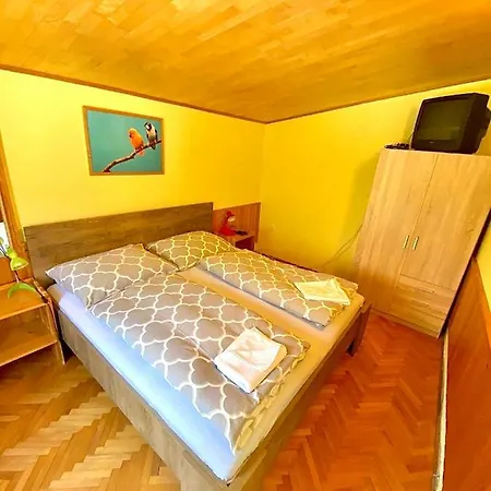 Apartament Roselio Garden *