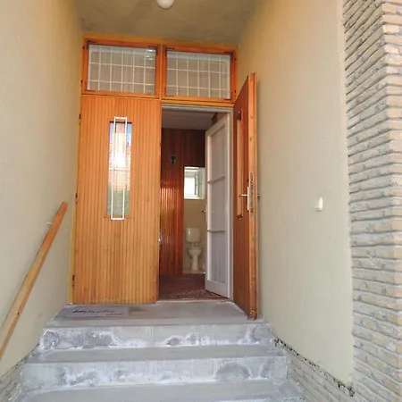 Apartament Roselio Garden *